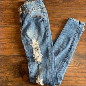 Light washed ripped skinny jeans